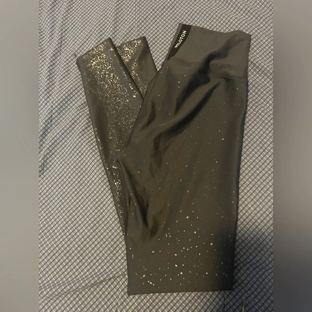 Peloton Womens High Rise Leggings Small‎ Gray Gold Foil Splatter Starry Night S